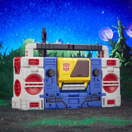 Transformers Generations Legacy Evolution Voyager Class Twincast and Autobot Rewind